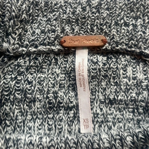 Free people XS gray sweater - Picture 3 of 6
